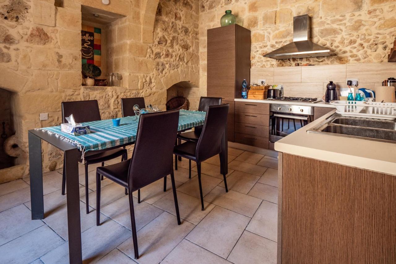 250 Yo Tal-Bambinu Boutique Farmhouse Xagħra Eksteriør billede