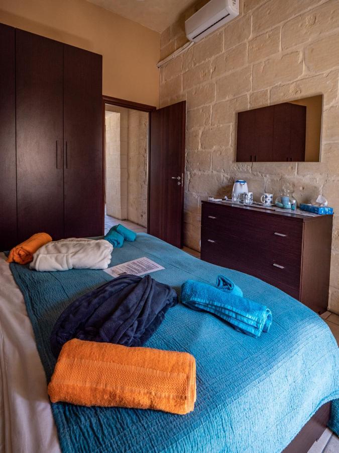 250 Yo Tal-Bambinu Boutique Farmhouse Xagħra Eksteriør billede