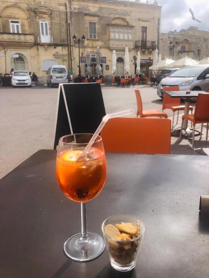 250 Yo Tal-Bambinu Boutique Farmhouse Xagħra Eksteriør billede
