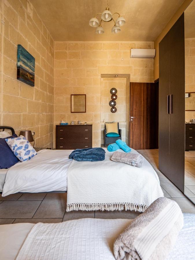250 Yo Tal-Bambinu Boutique Farmhouse Xagħra Eksteriør billede