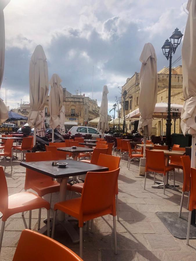 250 Yo Tal-Bambinu Boutique Farmhouse Xagħra Eksteriør billede